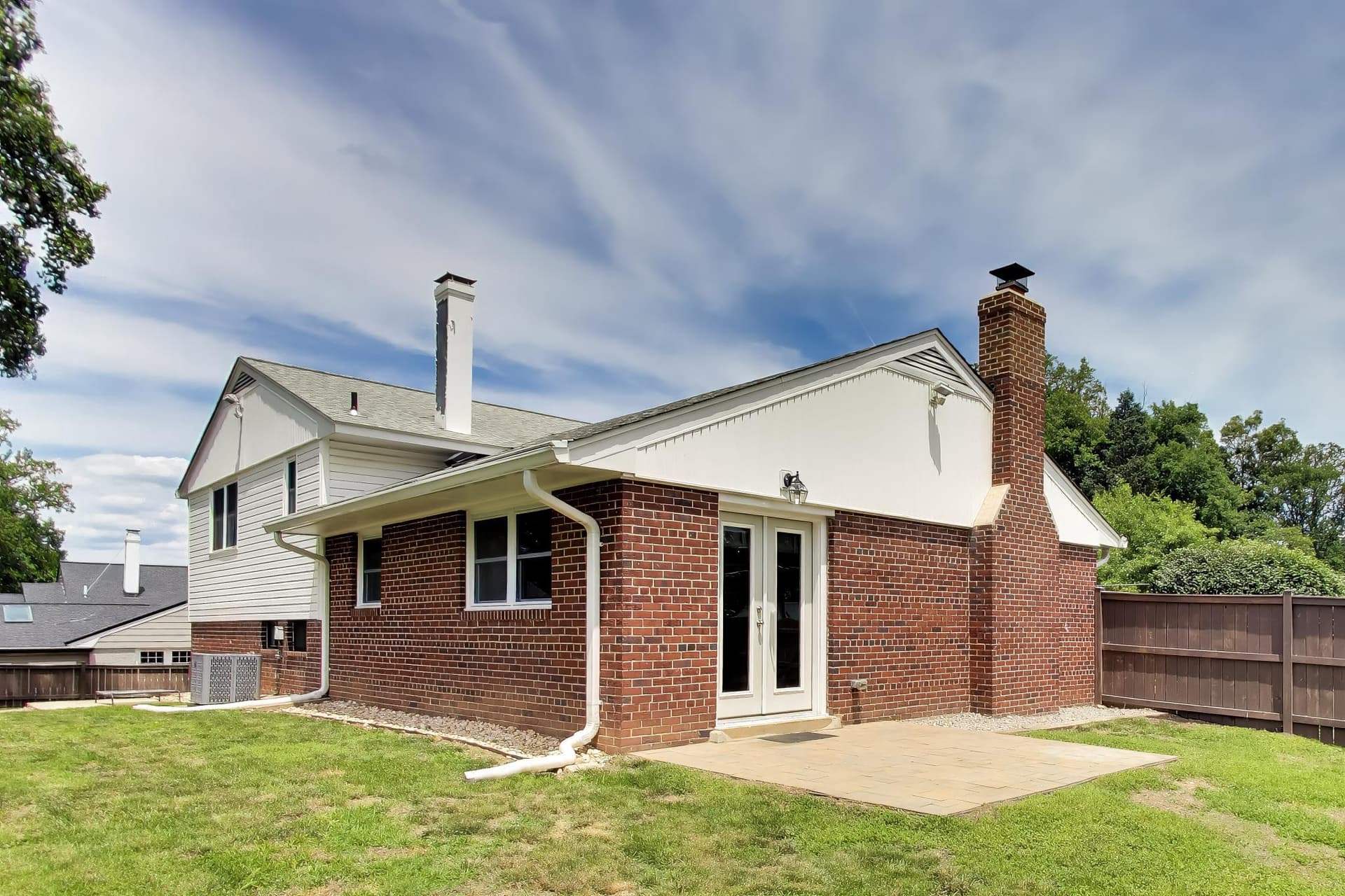 5816 Amelia Street photo 29
