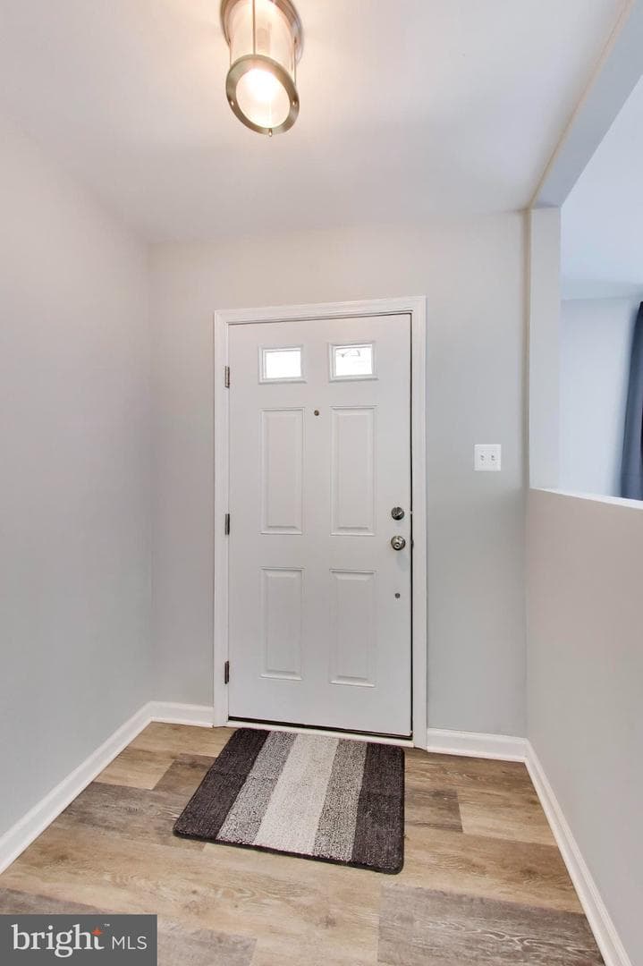 5816 Amelia Street photo 4