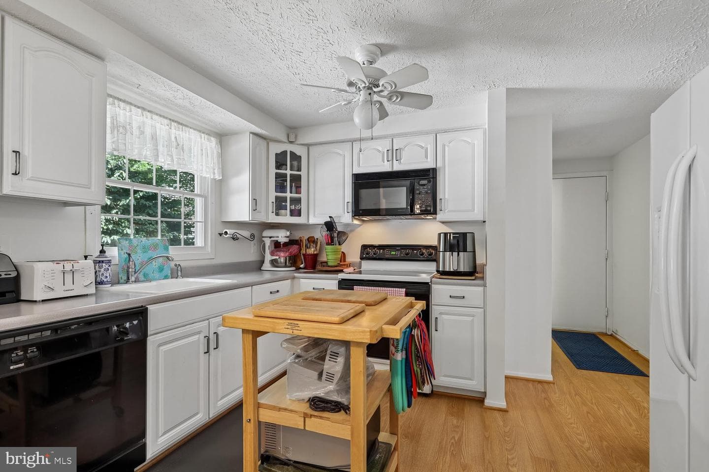 2403 Andorra Place photo 12