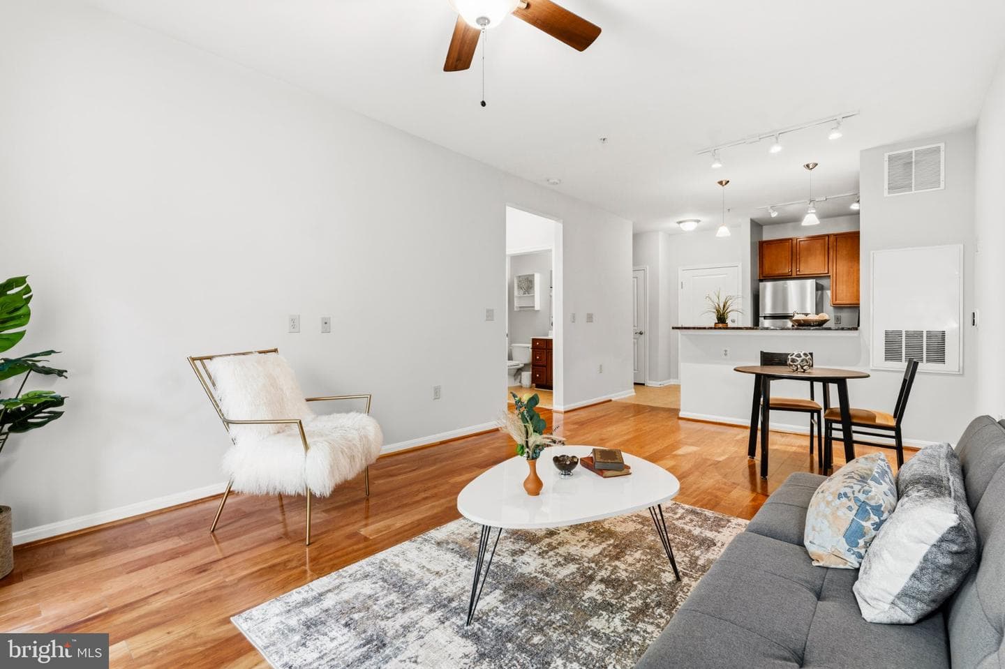 2665 Prosperity Avenue #105 photo 8