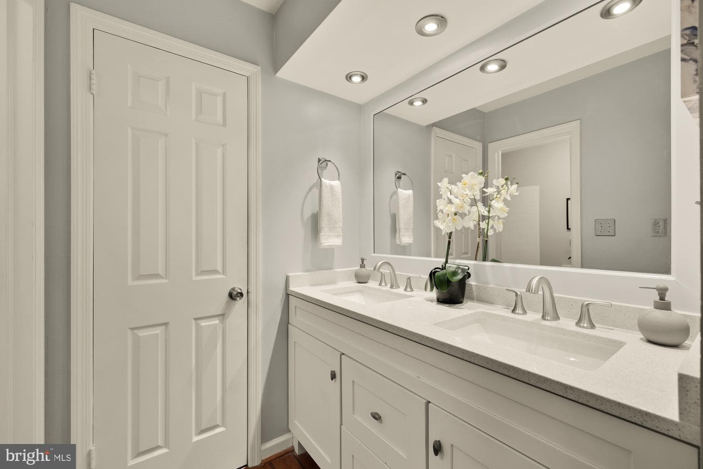 4551 Interlachen Court #h photo 6