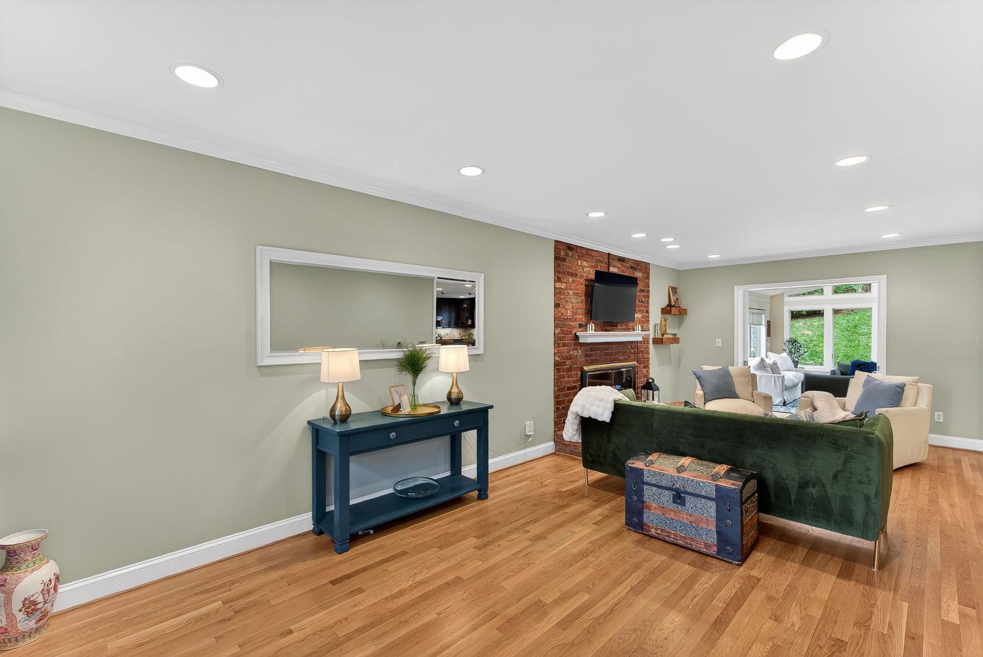 4519 Pickett Road photo 9