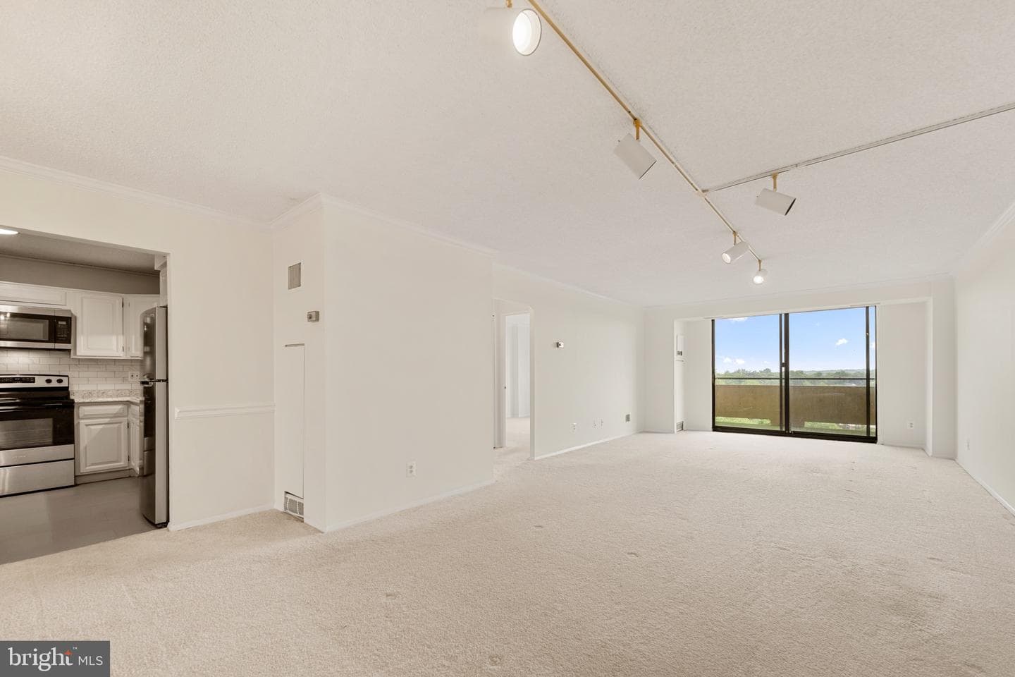 1800 Old Meadow Road #909 photo 13