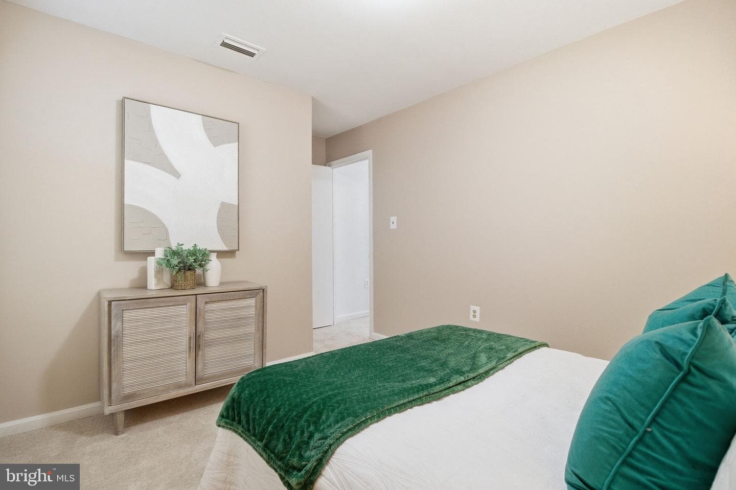 14243 Heritage Crossing Lane photo 24