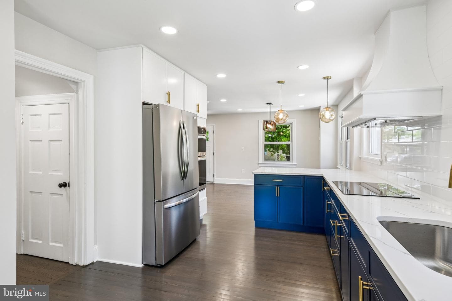 2820 Franklin Street photo 18