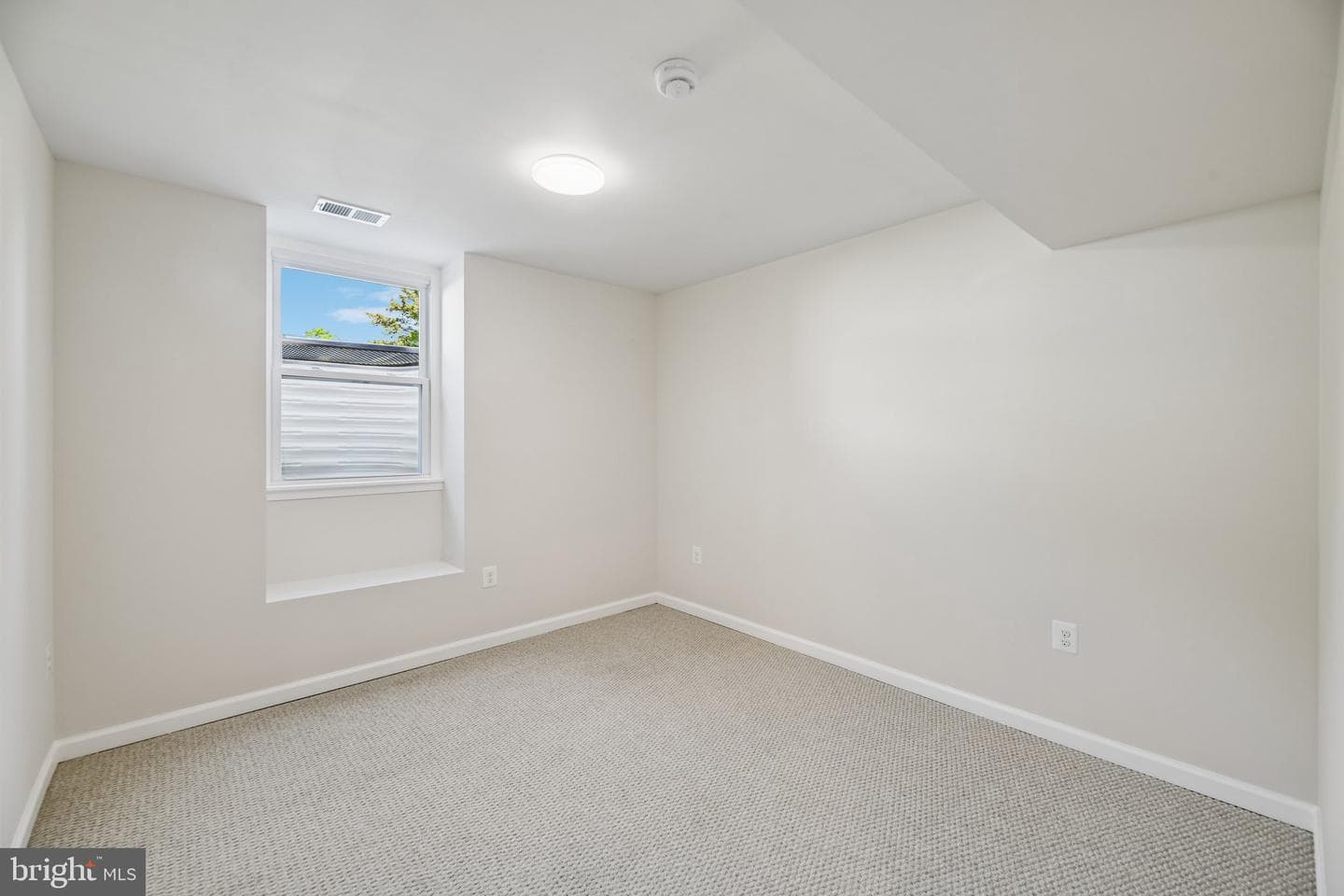 2820 Franklin Street photo 23