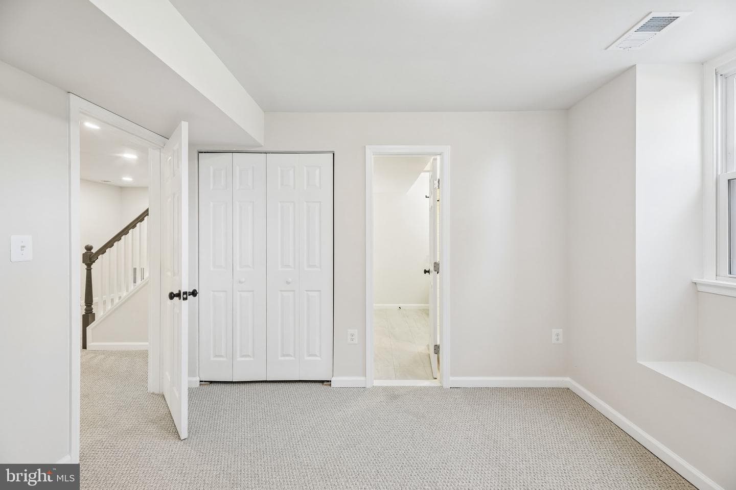 2820 Franklin Street photo 25