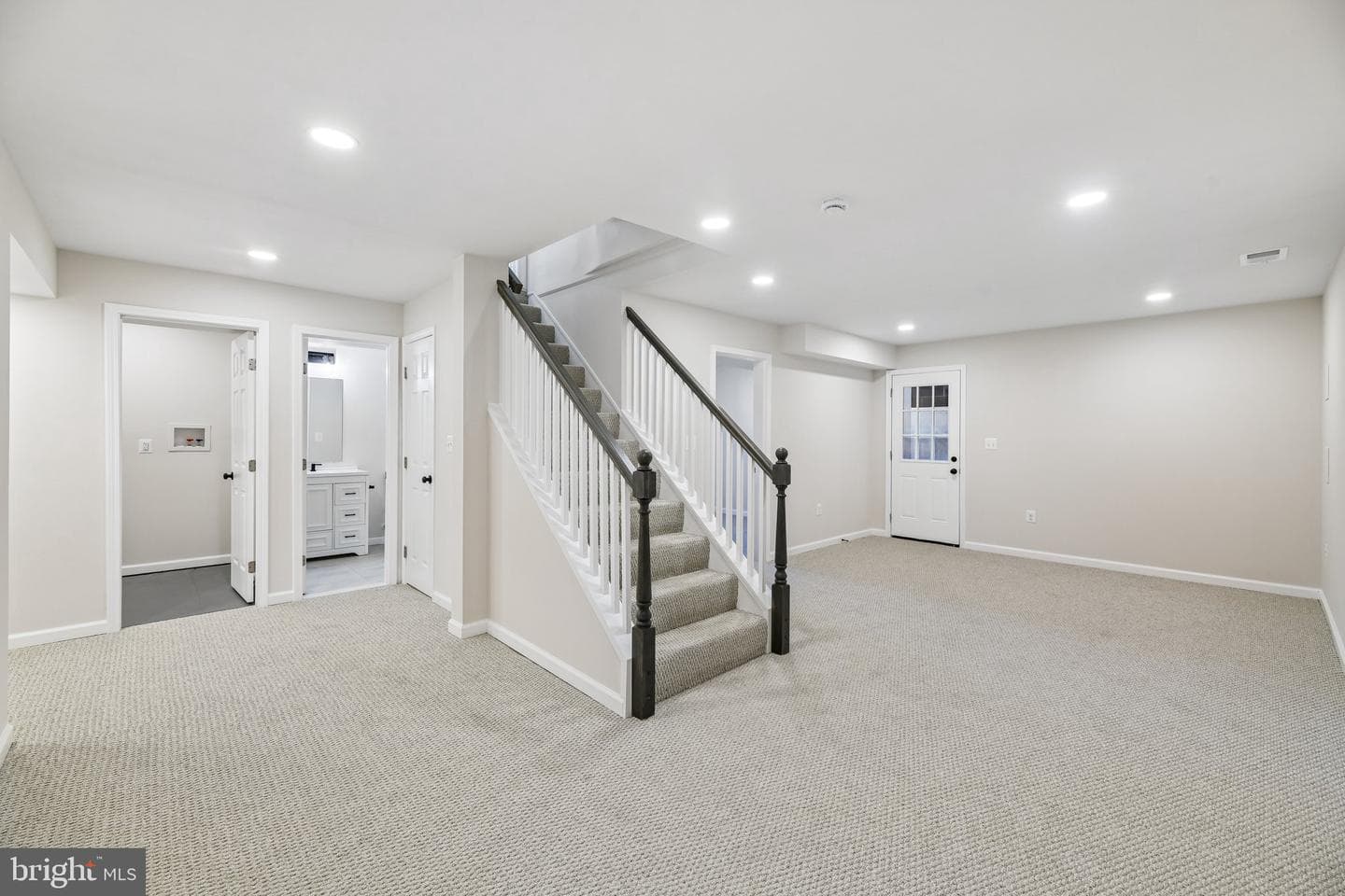2820 Franklin Street photo 60