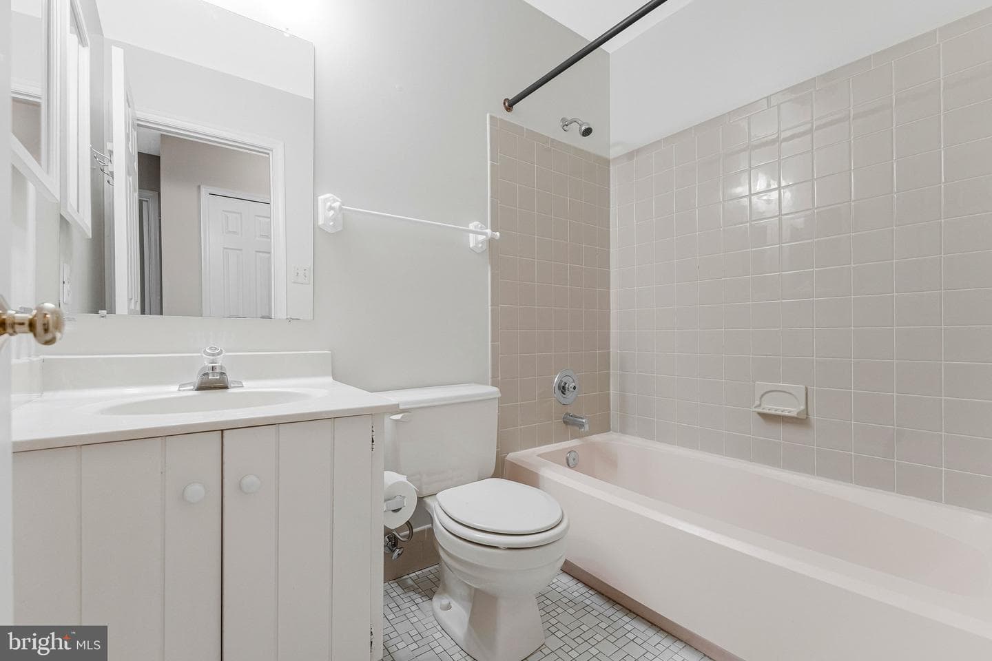 2827 Kelly Square photo 24