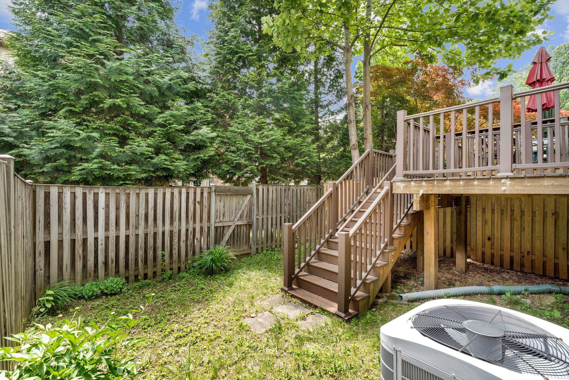 2827 Kelly Square photo 39