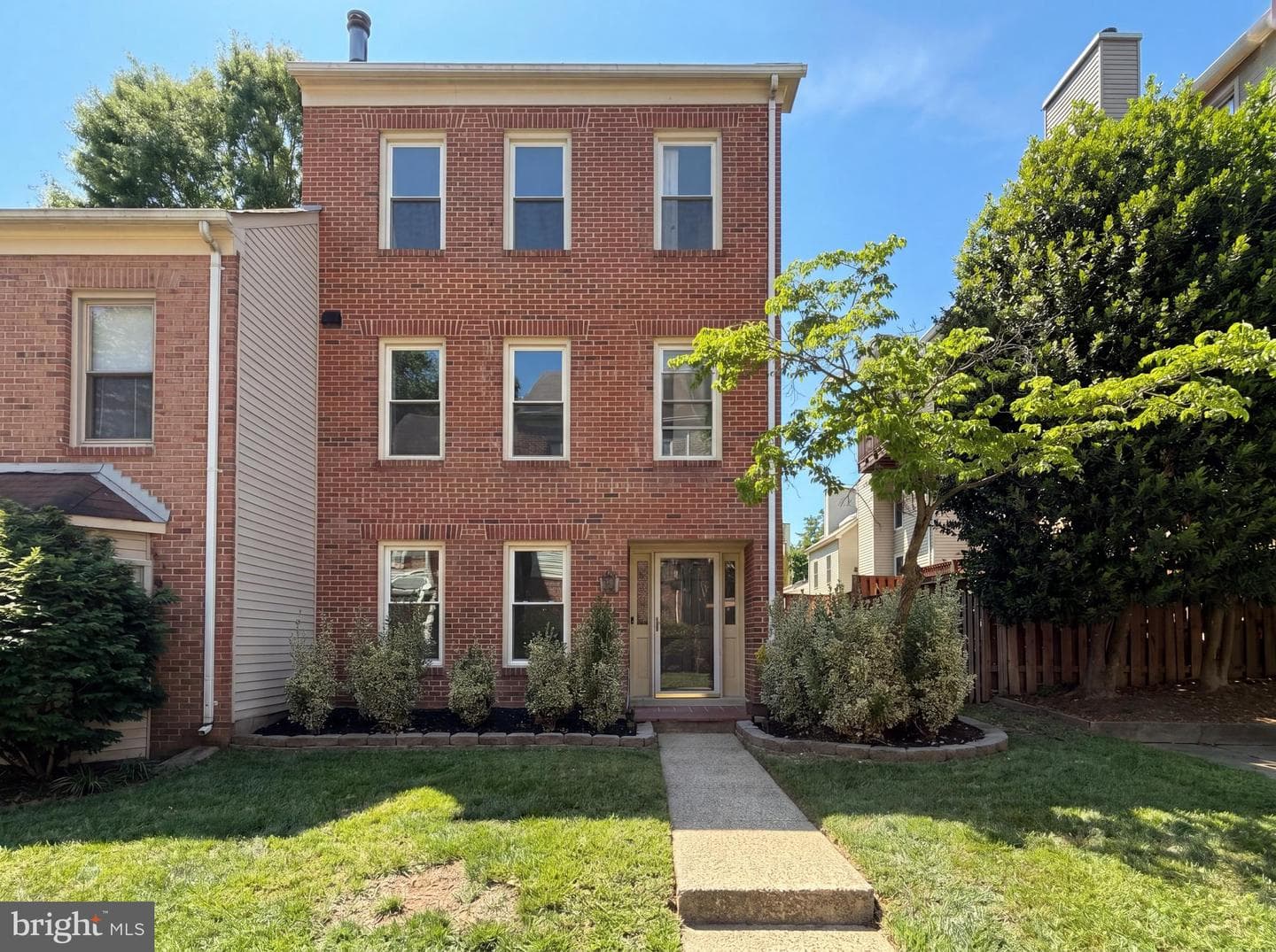 7579 Chrisland Cove, Falls Church