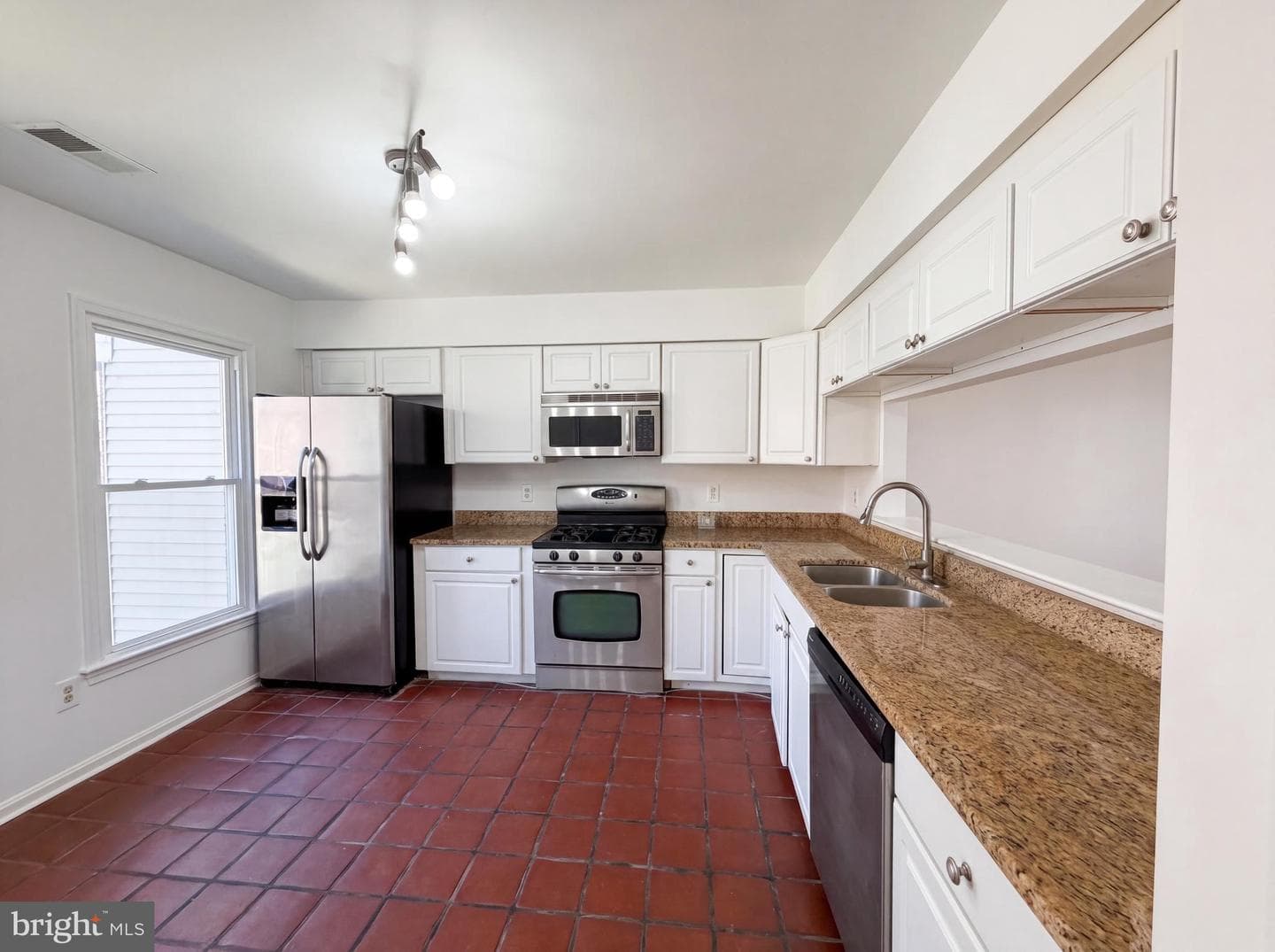 7579 Chrisland Cove, Falls Church