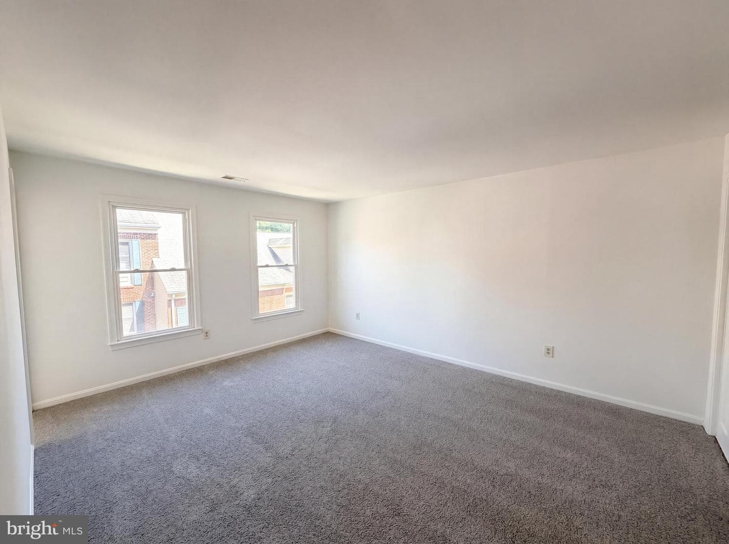 7579 Chrisland Cove photo 4