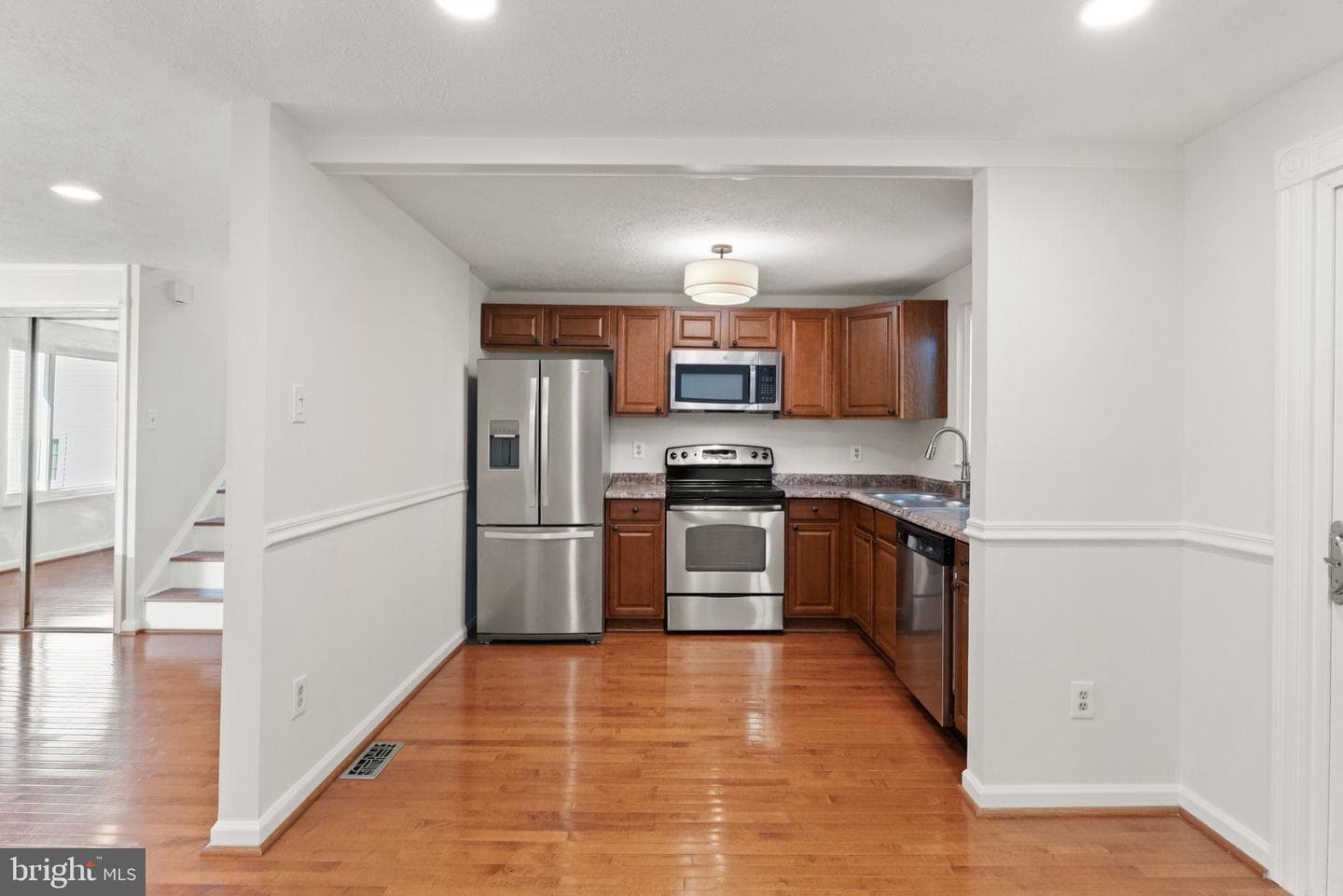 8494 Summer Breeze Lane photo 11