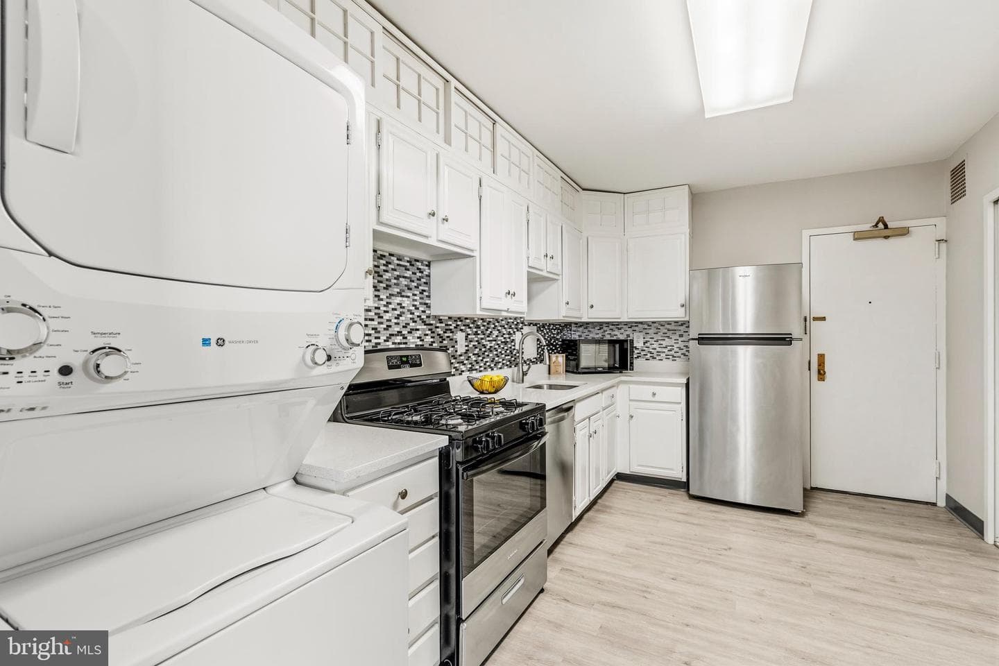 3701 S George Mason Drive #916n photo 9