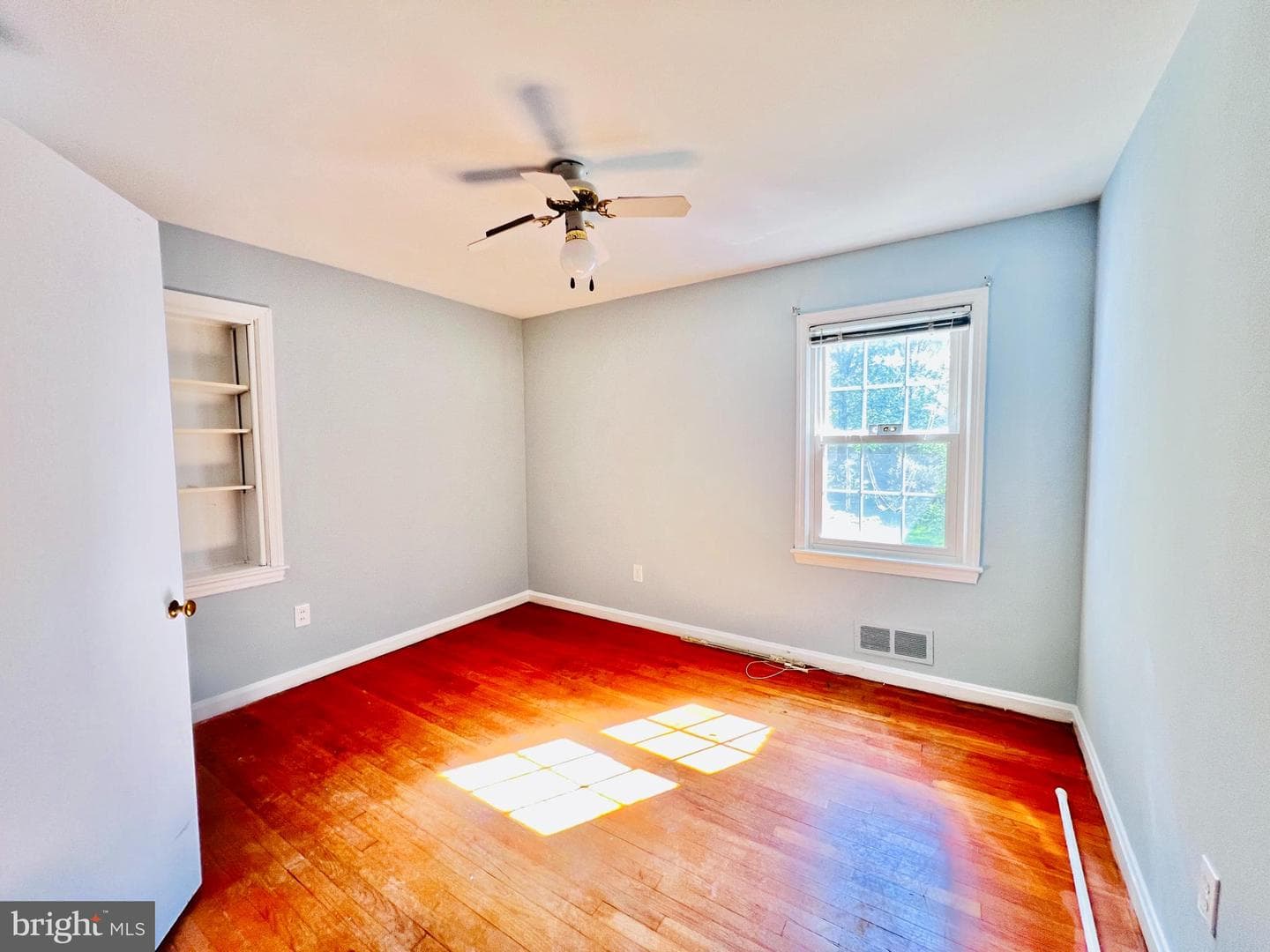 826 Van Buren Street photo 20