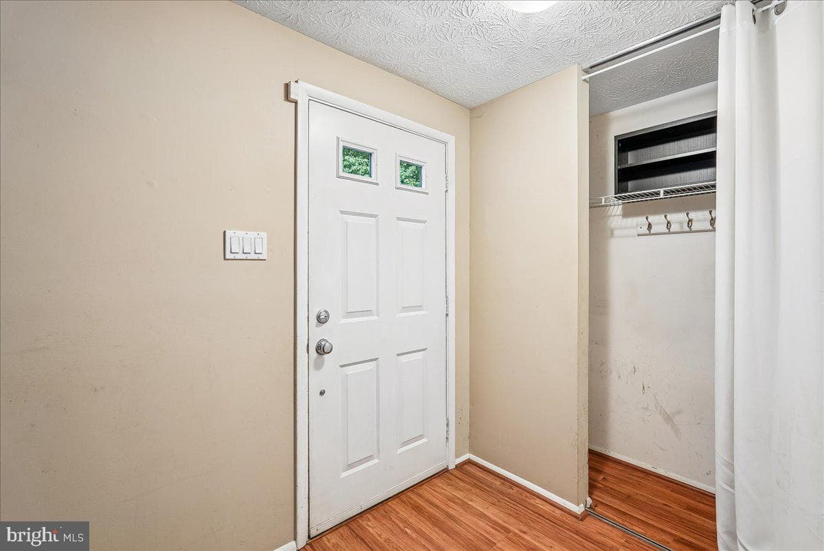 2331 Middle Creek Lane photo 10