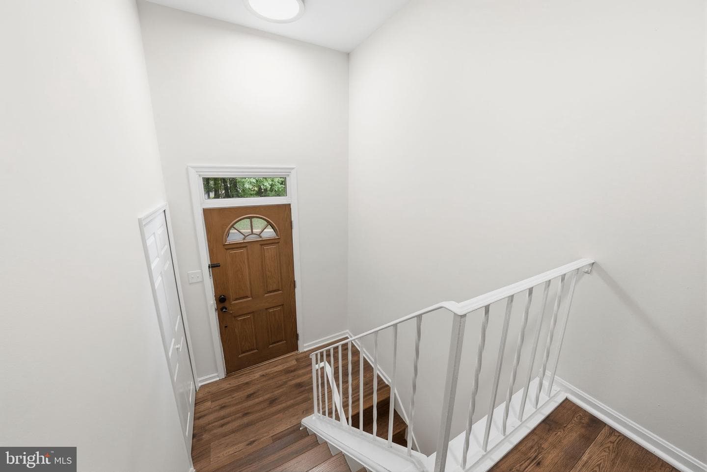 5862 Kara Place photo 2