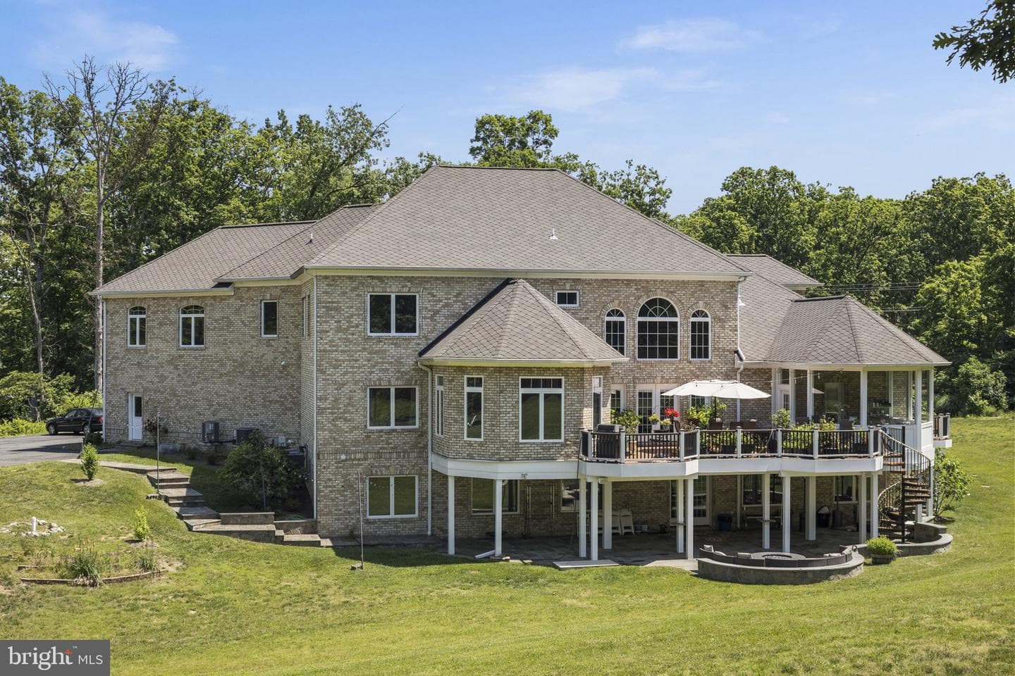 5848 Doyle Rd photo 3