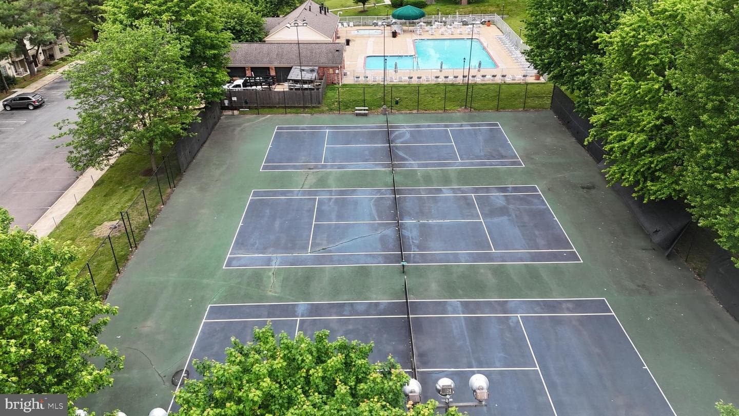 5845 Rexford Drive #721 photo 33