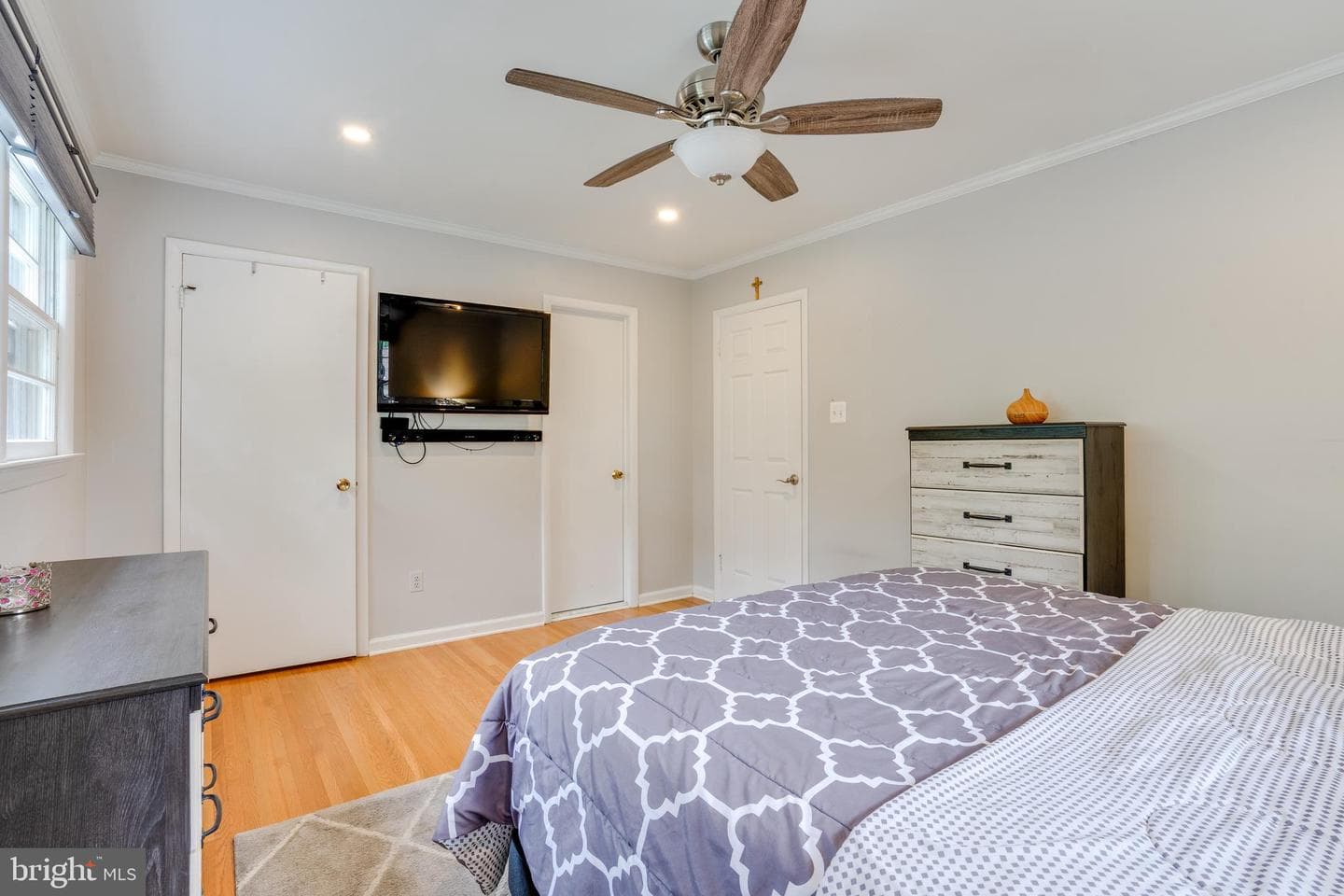 8513 Fairburn Drive photo 30