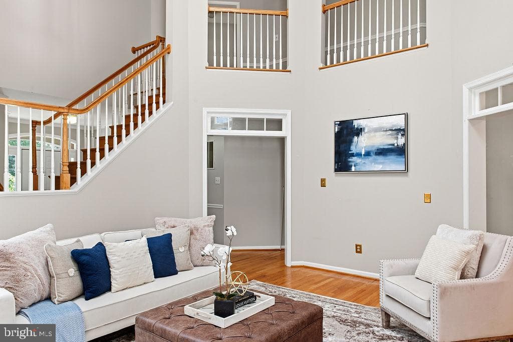 10008 Leamoore Lane photo 17