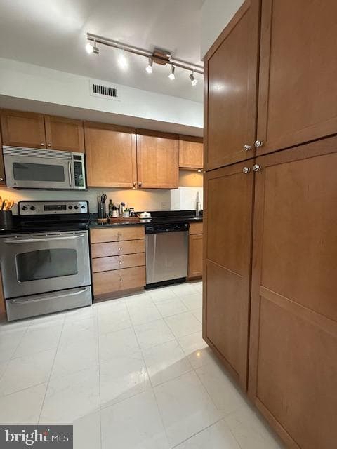 2230 George C Marshall Dr # 712 photo 11