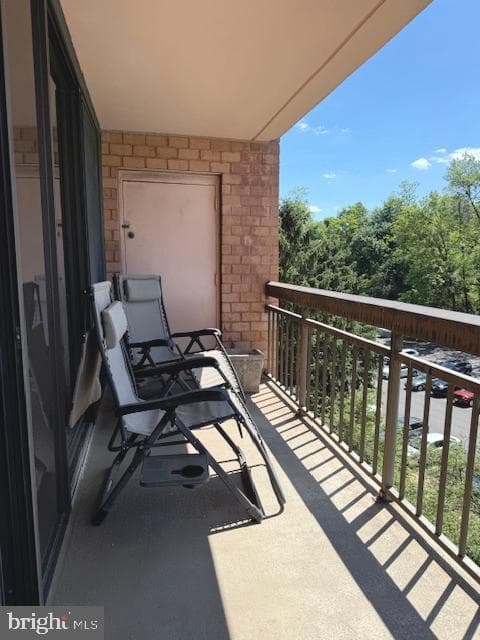 2230 George C Marshall Dr # 712 photo 16