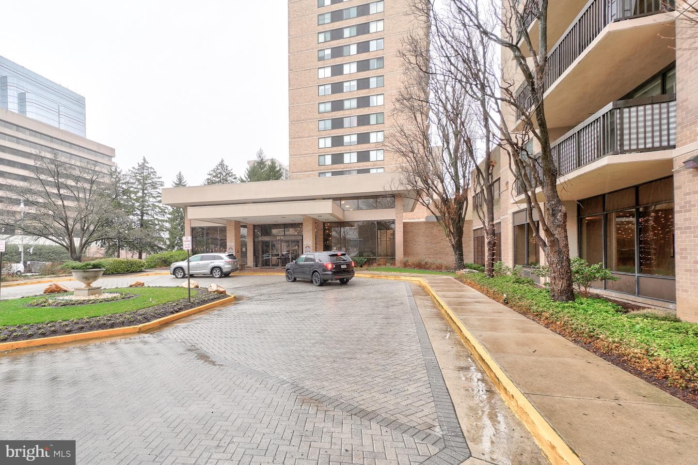 3713 S George Mason Drive #414 W photo 3
