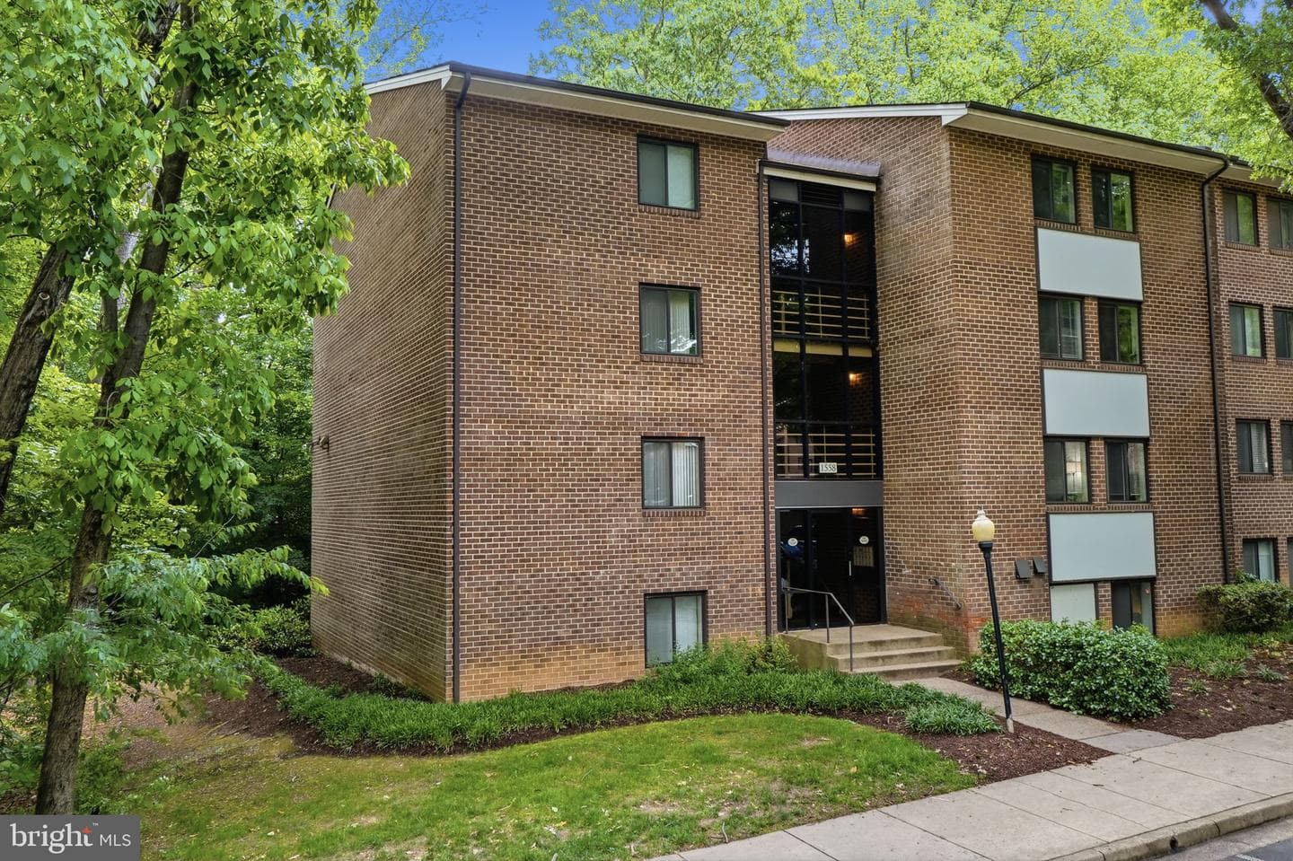 1558 Northgate Square #32b photo 3