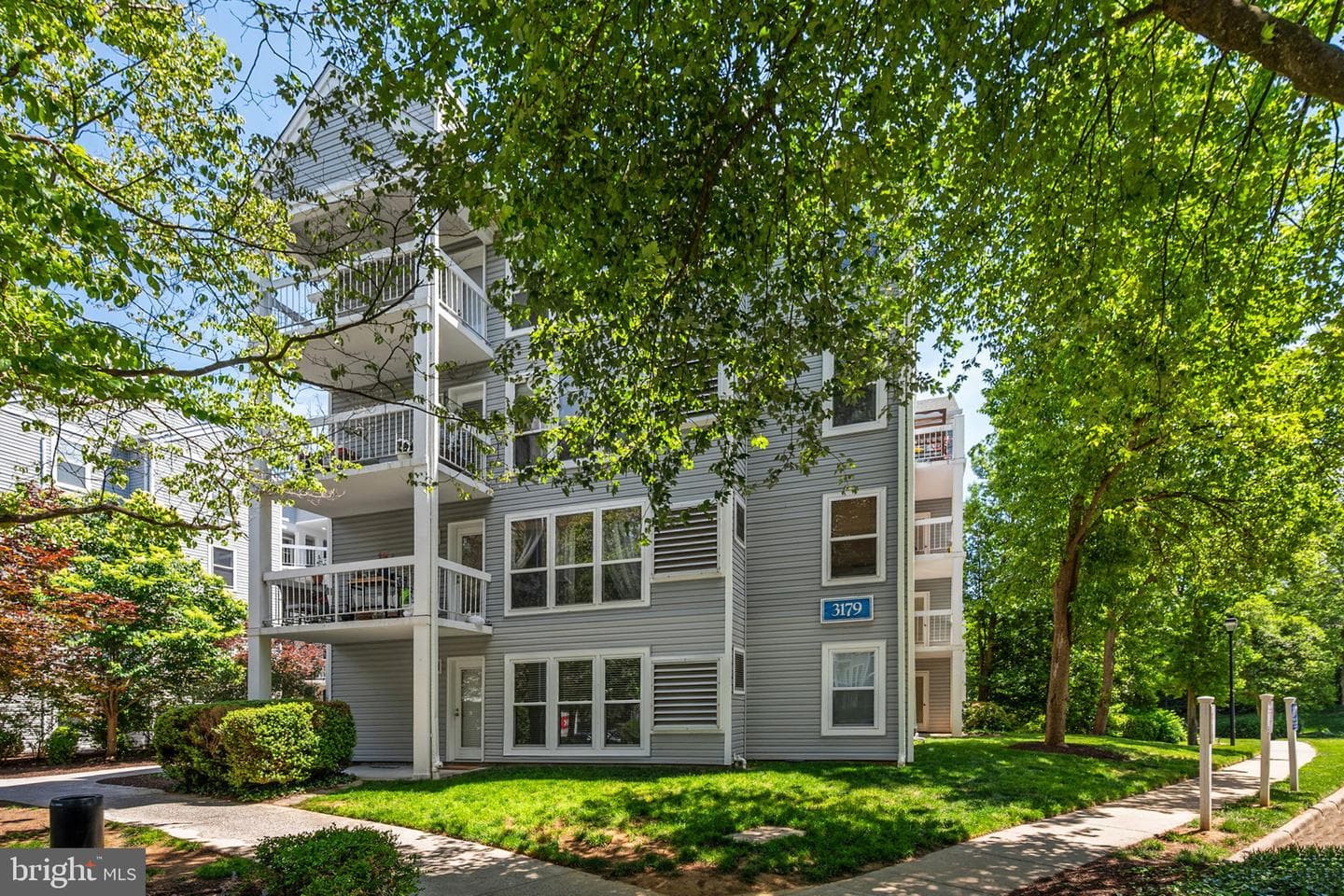 3179 Summit Square Drive #2-E1, Oakton