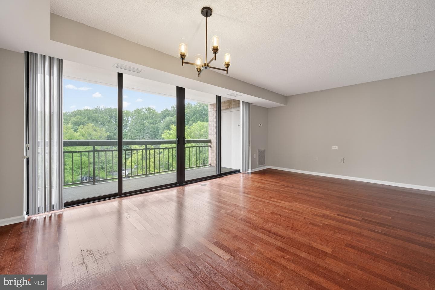 2230 George C Marshall Drive #517 photo 11