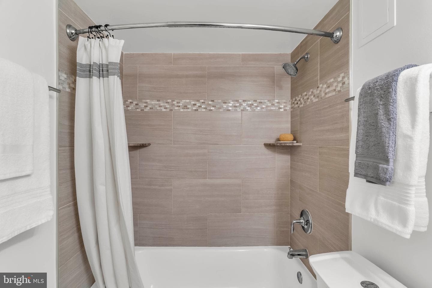 9702 Kingsbridge Drive #3 photo 14