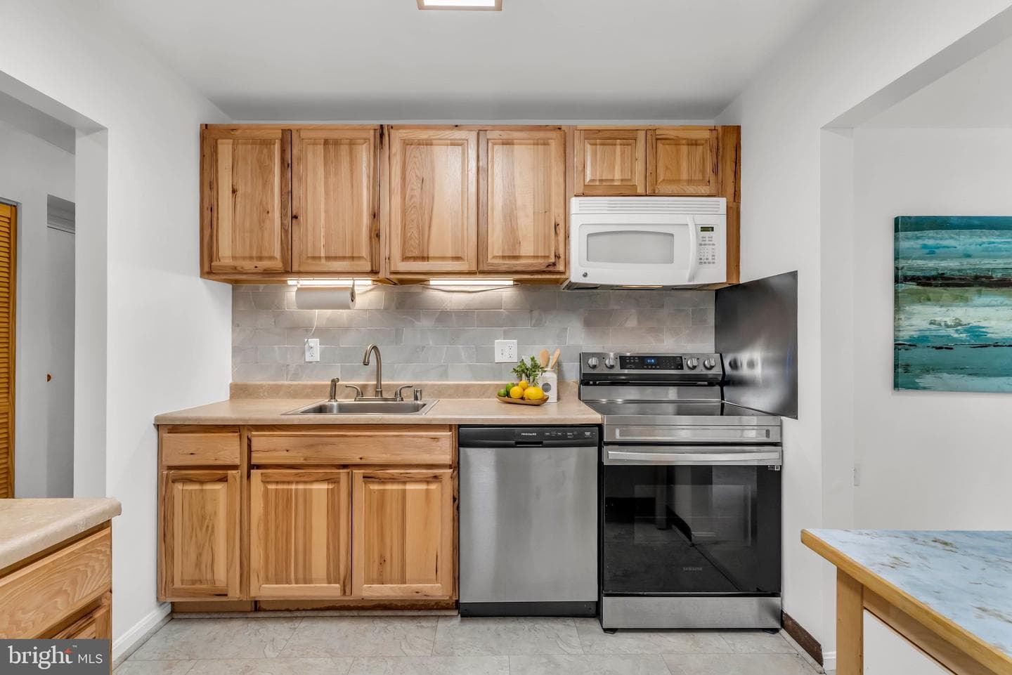 9702 Kingsbridge Drive #3 photo 5