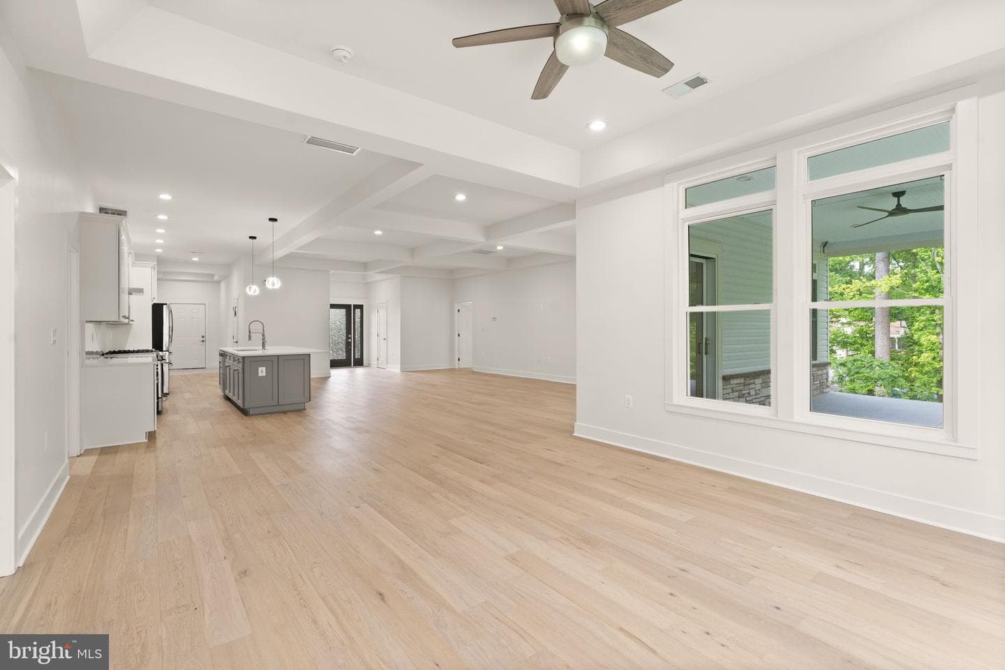 6468 Windham Avenue photo 32
