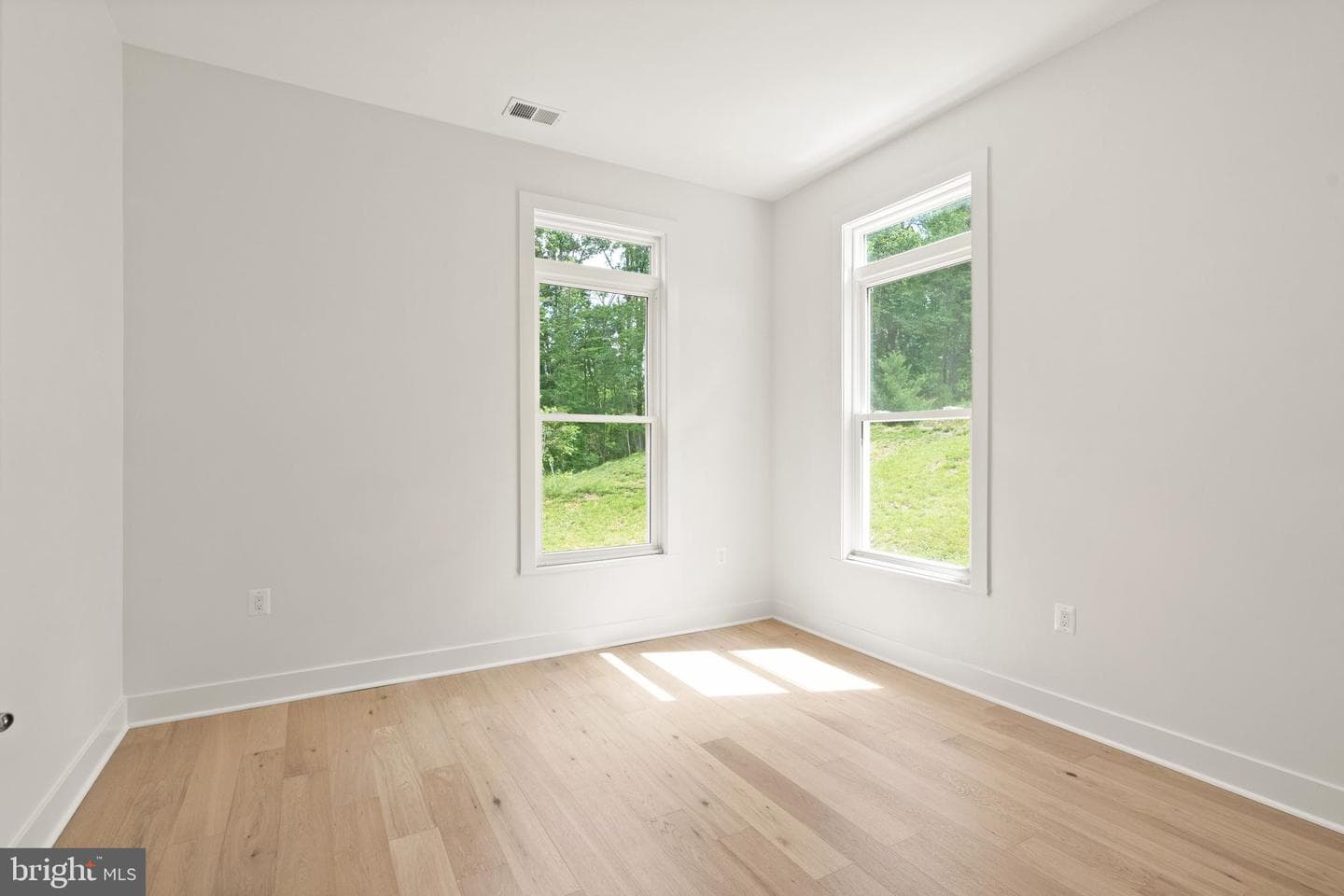 6468 Windham Avenue photo 54