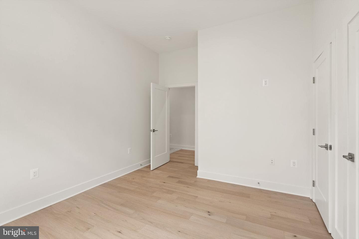 6468 Windham Avenue photo 67