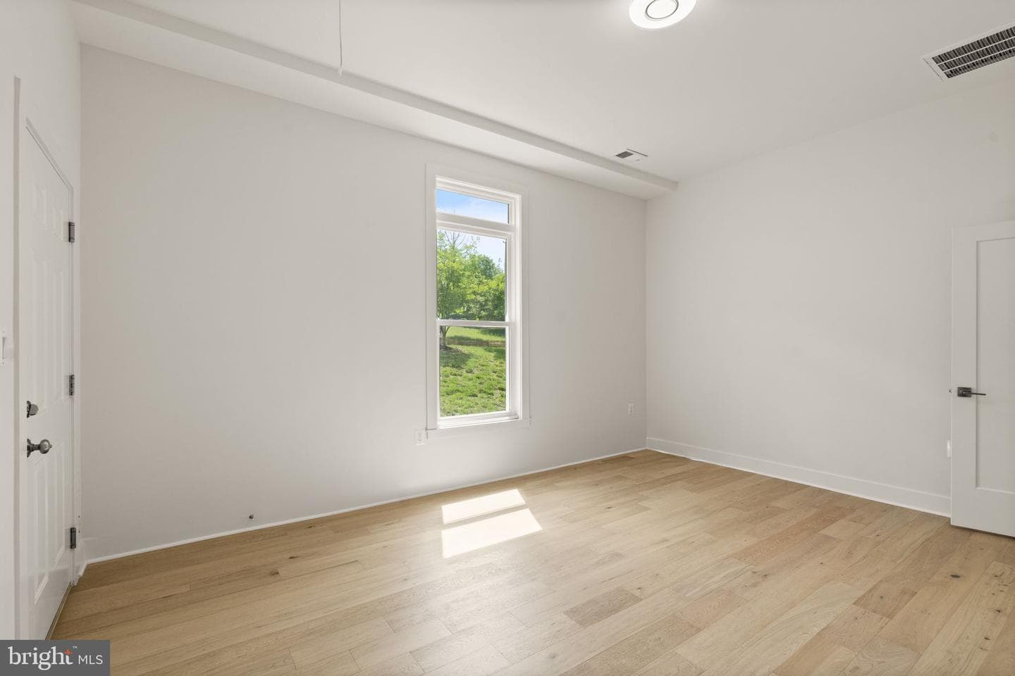 6468 Windham Avenue photo 95