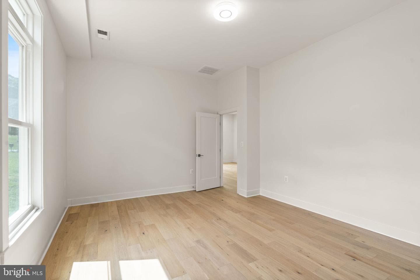 6468 Windham Avenue photo 96