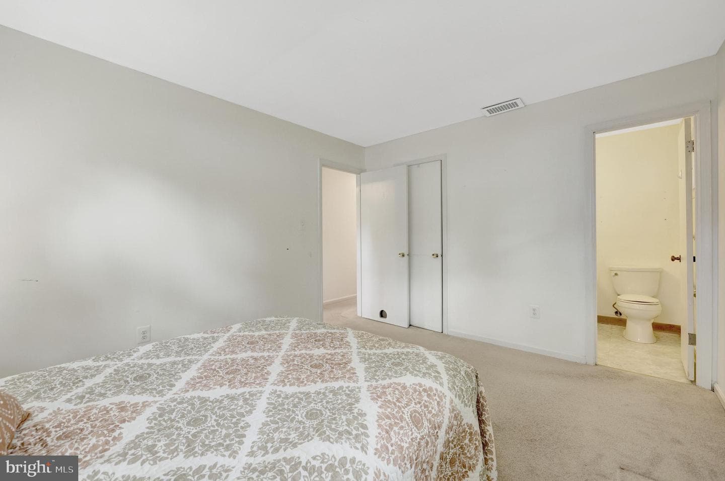 8803 Kenilworth Drive photo 17