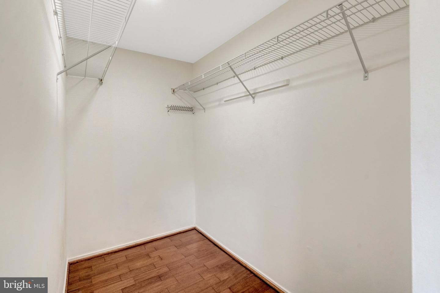 5759 Heming Avenue photo 33