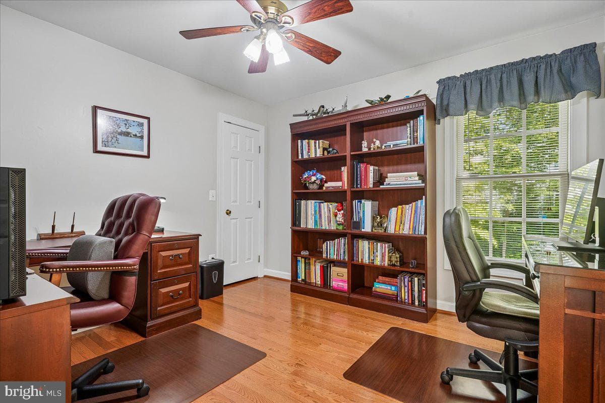 7826 Preakness Lane photo 36