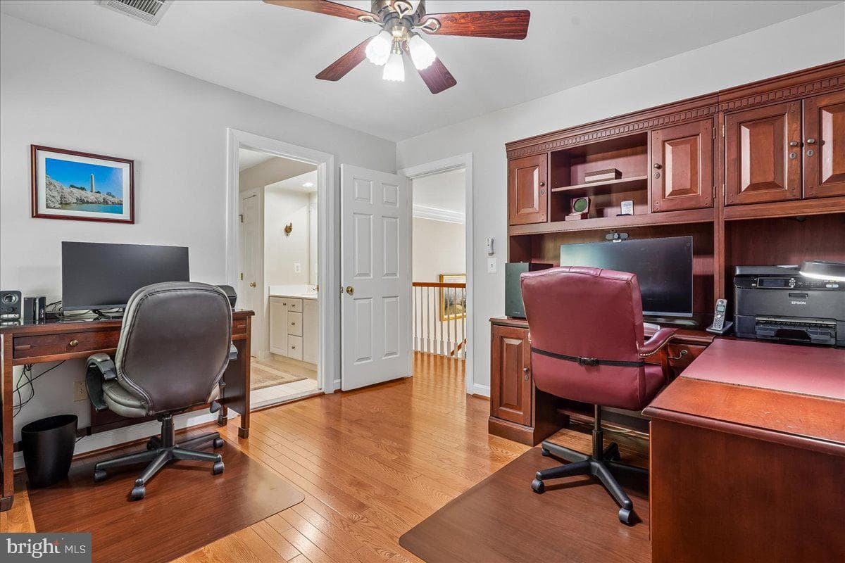 7826 Preakness Lane photo 37