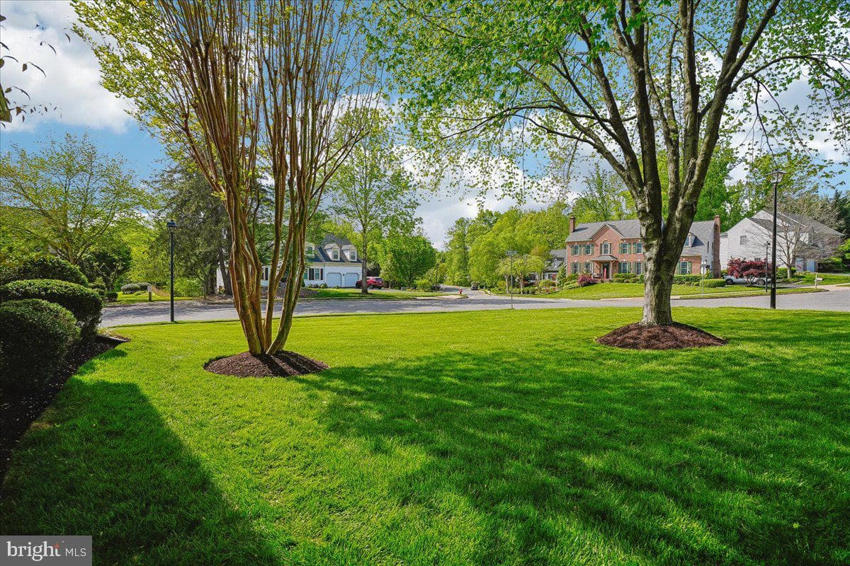 7826 Preakness Lane photo 65