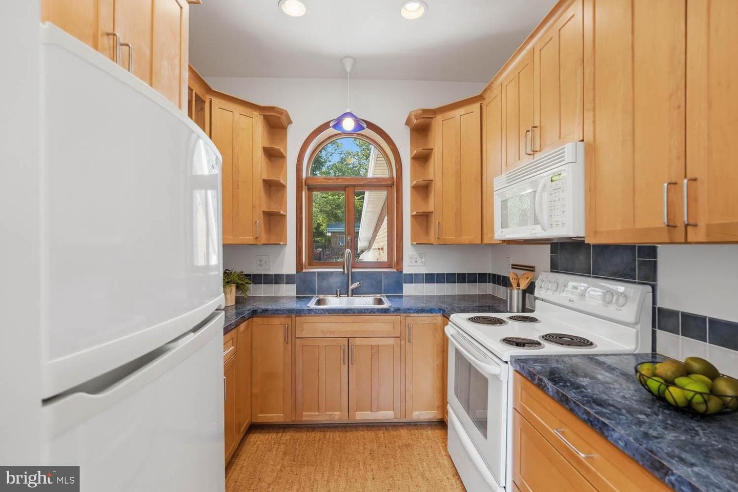 8900 Camfield Dr photo 31