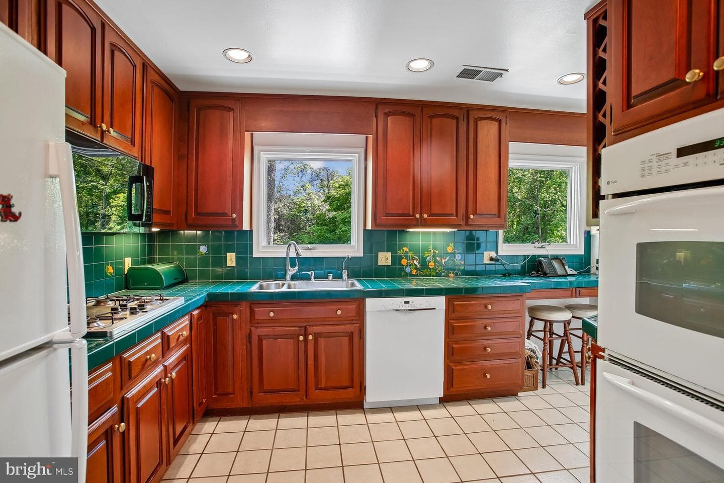 3513 Beverly Drive photo 9