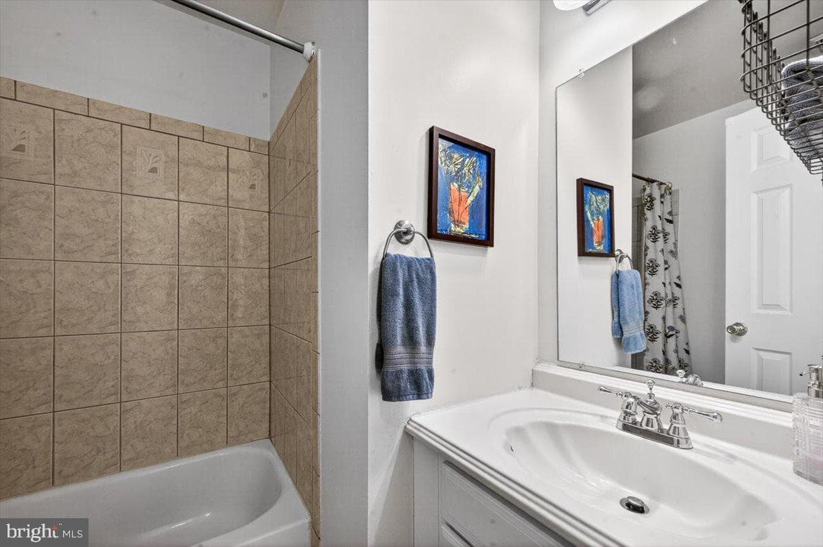 4239 Sleepy Lake Drive photo 23