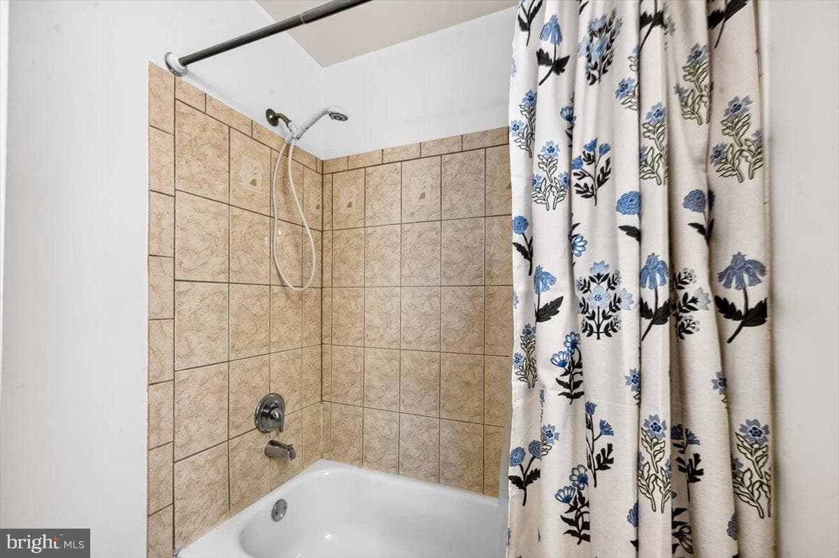 4239 Sleepy Lake Drive photo 24