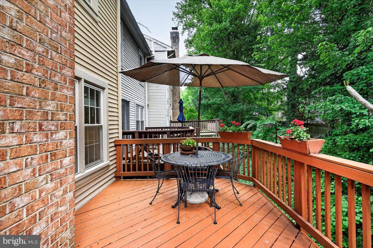 4239 Sleepy Lake Drive photo 34