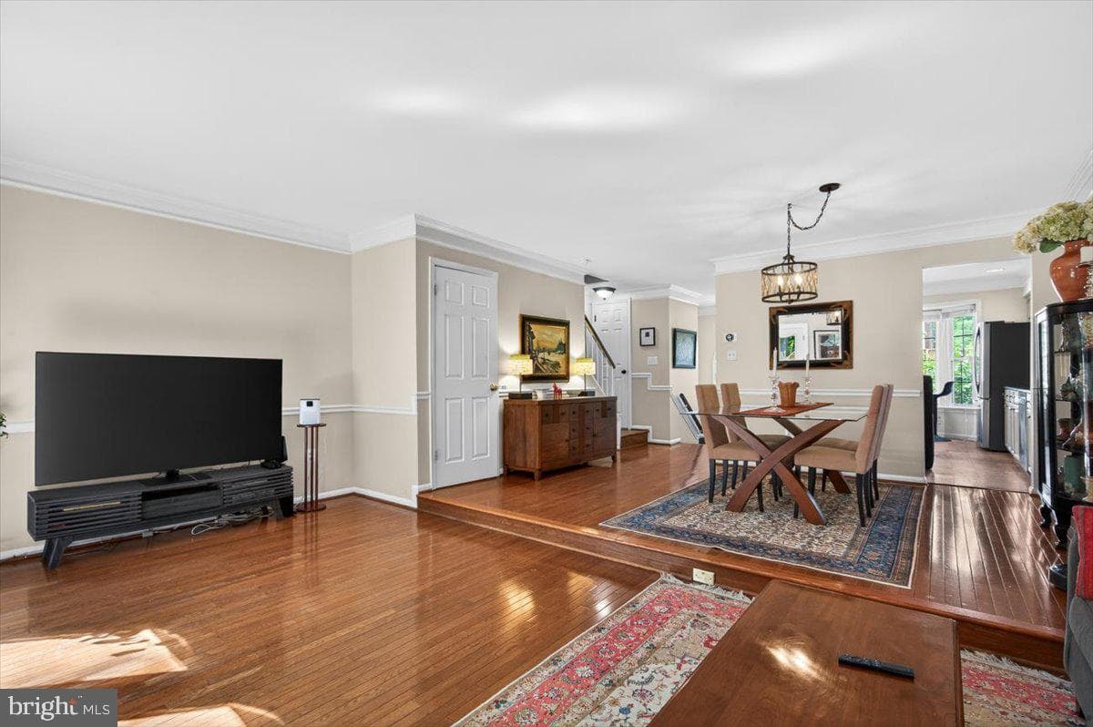 4239 Sleepy Lake Drive photo 9